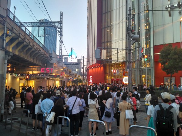 img_20180616_191600_hdr